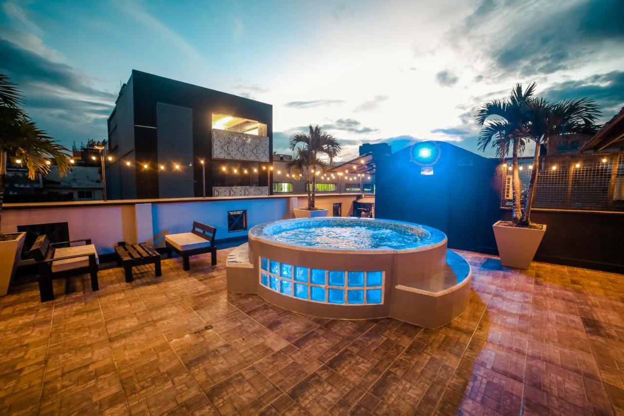 Tik By Bernalo Hotels Medellín Exteriör bild