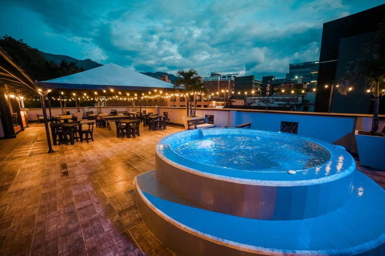 Tik By Bernalo Hotels Medellín Exteriör bild