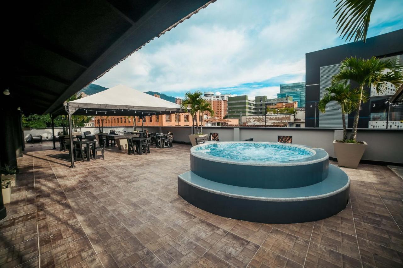 Tik By Bernalo Hotels Medellín Exteriör bild